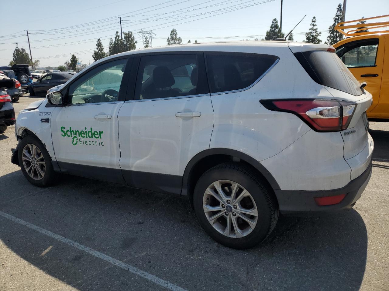 FORD ESCAPE 2017 VIN 1FMCU0GD4HUE17678 photo 2