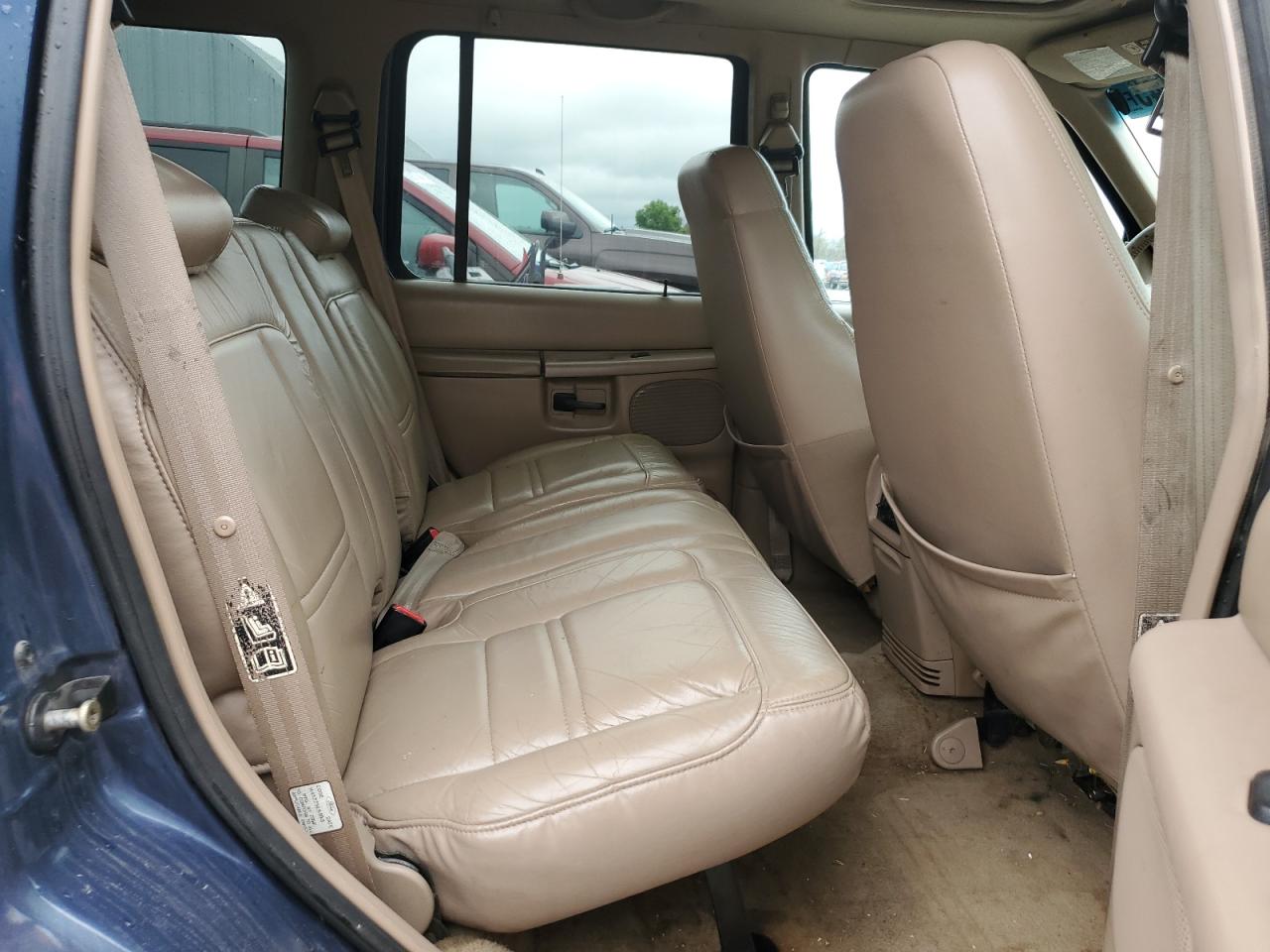 2000 Ford Explorer Eddie Bauer VIN: 1FMZU74E5YZA26011 Lot: 59954945
