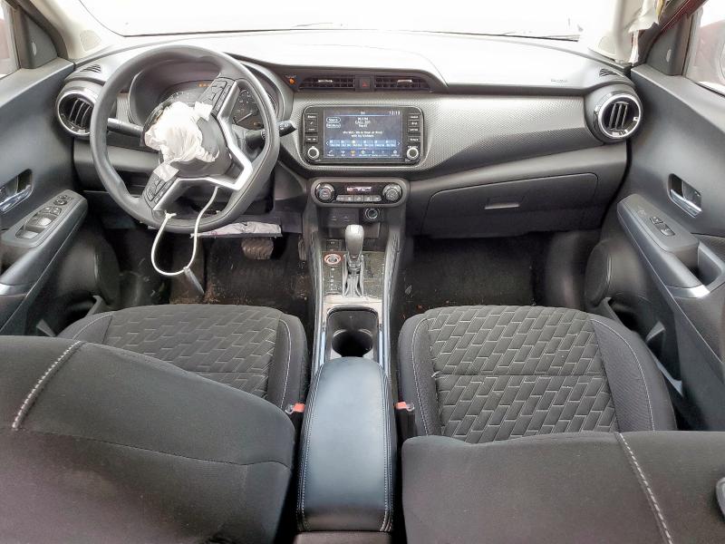  NISSAN KICKS 2022 Червоний