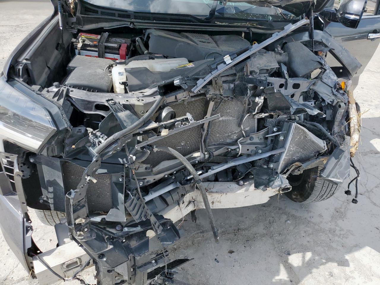 2022 Toyota Tundra Crewmax Limited VIN: 5TFJA5AB8NX018016 Lot: 61646435