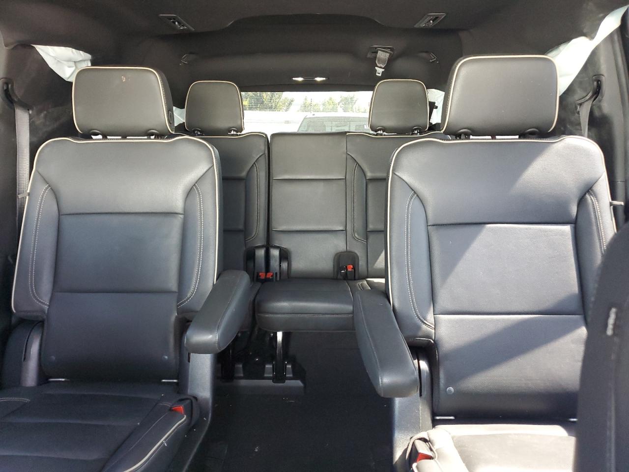 2021 Chevrolet Suburban C1500 Premier VIN: 1GNSCFKD5MR310138 Lot: 62144765