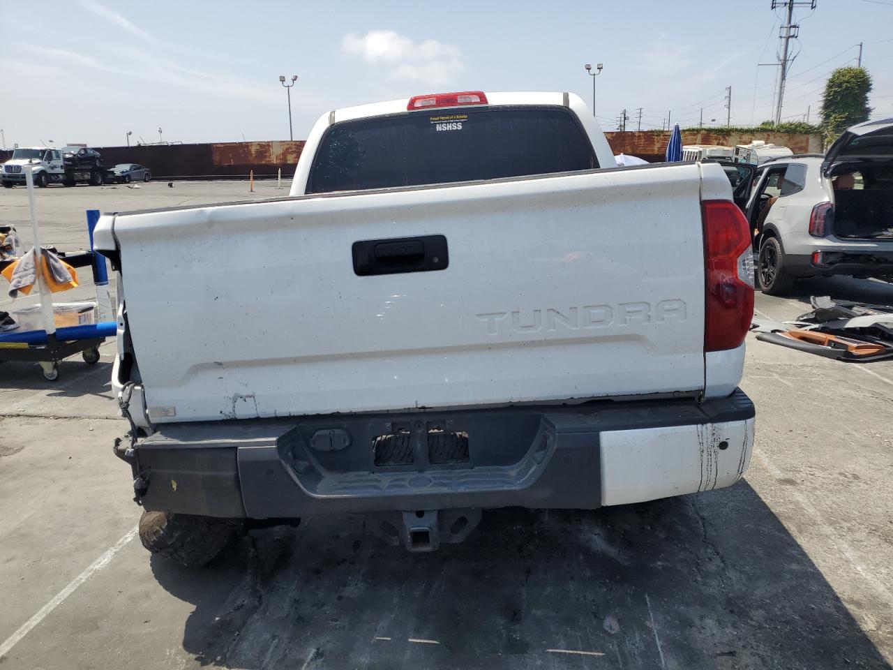 2018 Toyota Tundra Crewmax Sr5 VIN: 5TFEY5F14JX235019 Lot: 60921385