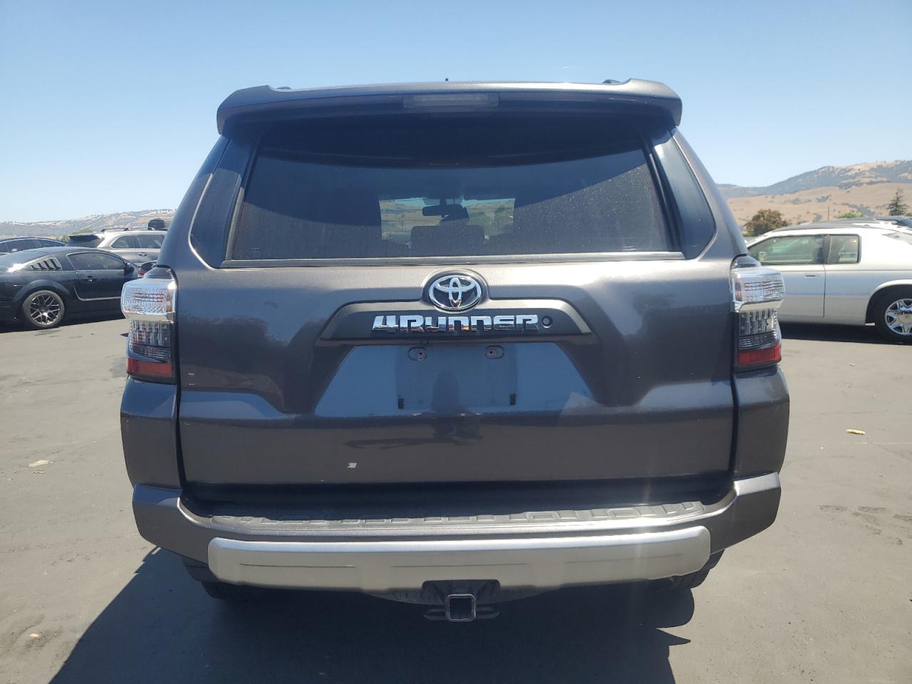 2015 Toyota 4Runner Sr5/Sr5 Premium VIN: JTEBU5JR9F5226813 Lot: 62924615