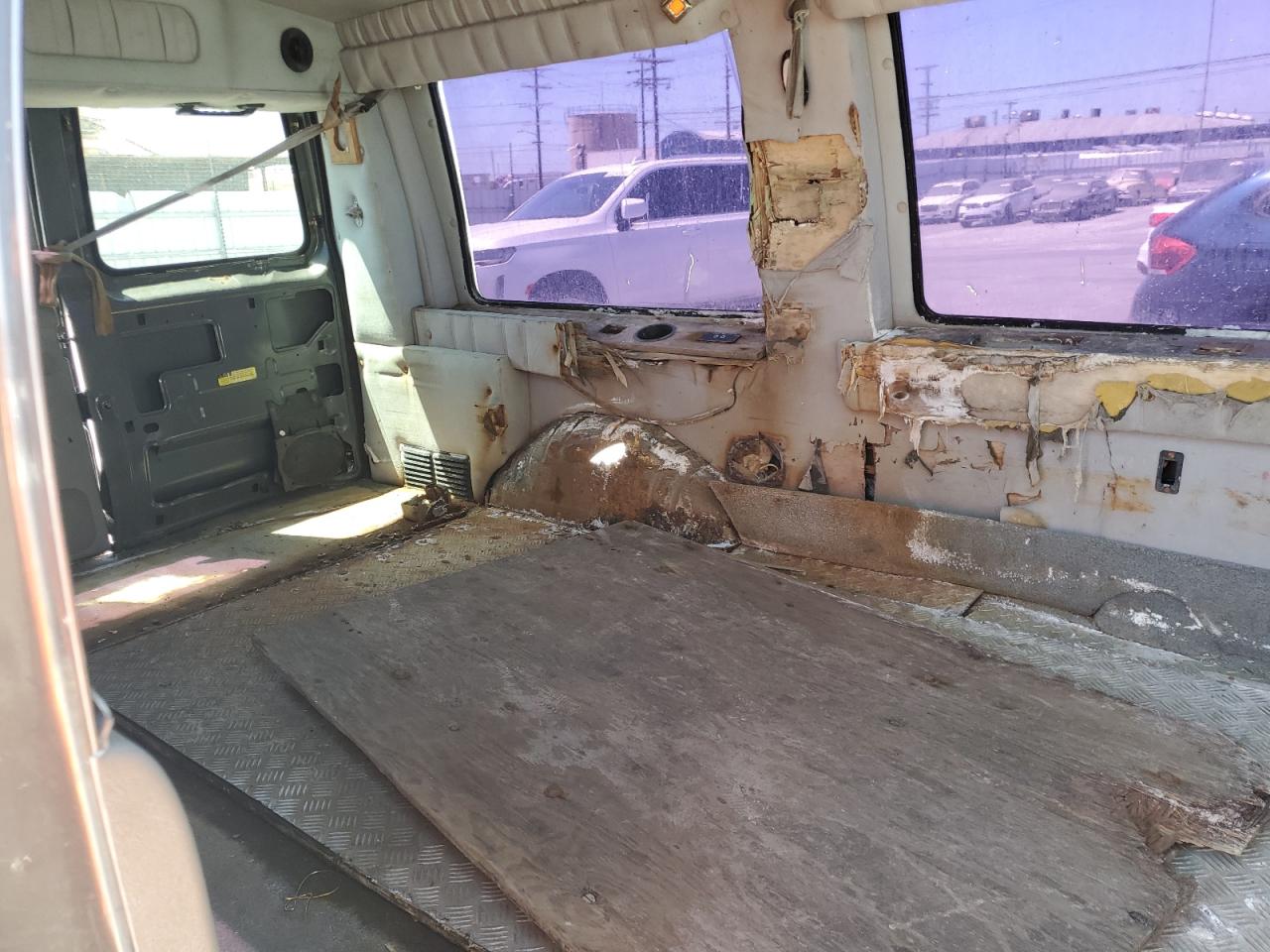 1998 Chevrolet Express G1500 VIN: 1GBFG15R5W1063475 Lot: 60685705