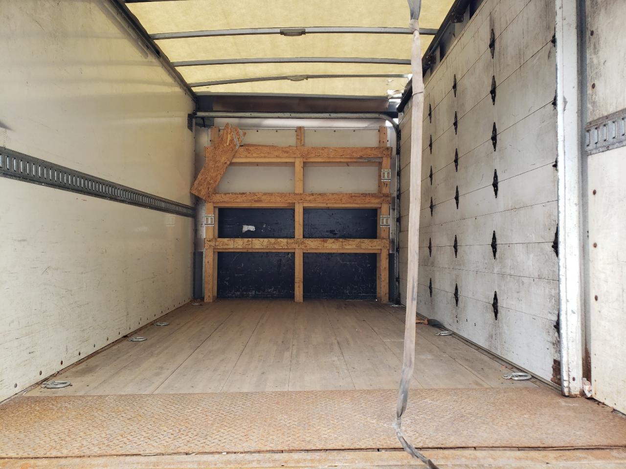 2016 Isuzu Npr Hd VIN: 54DC4W1B0GS813157 Lot: 61013075