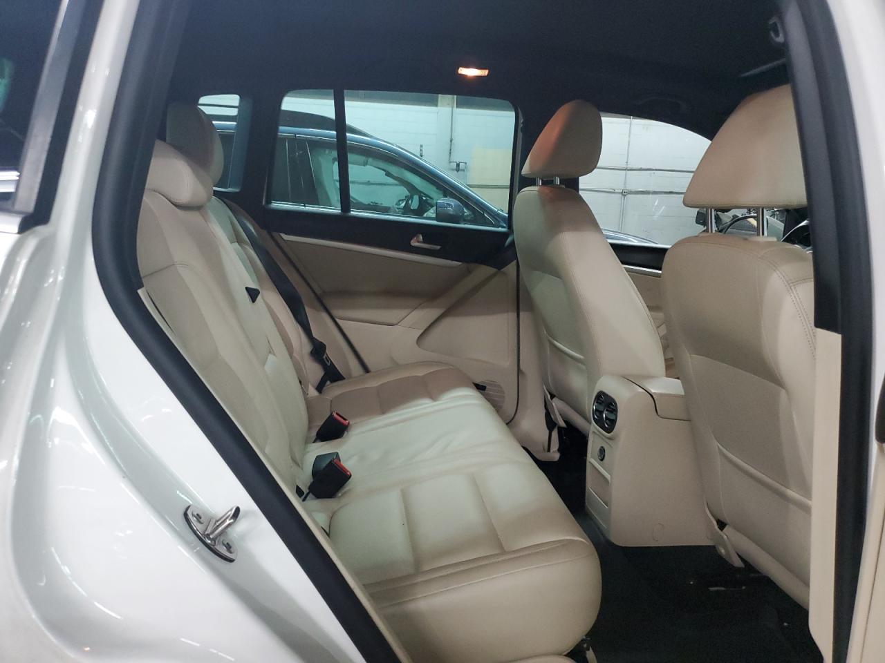 2014 Volkswagen Tiguan S VIN: WVGBV3AX7EW047808 Lot: 63049195