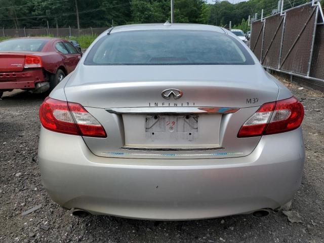 Sedans INFINITI M37 2012 Srebrny