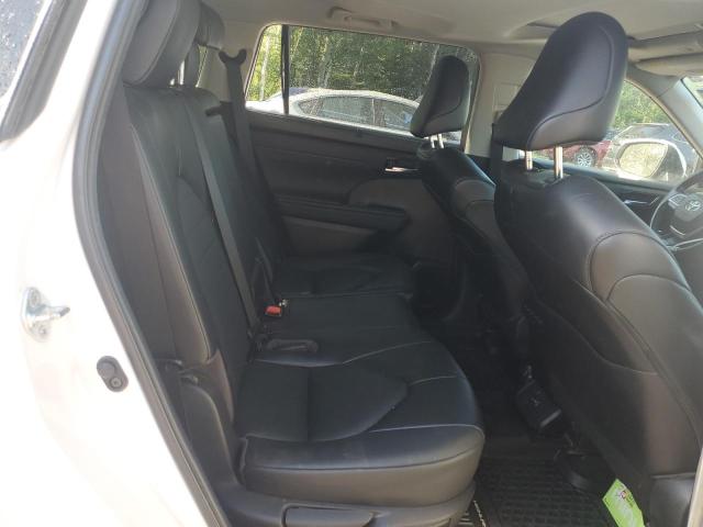 2022 TOYOTA HIGHLANDER HYBRID XLE  