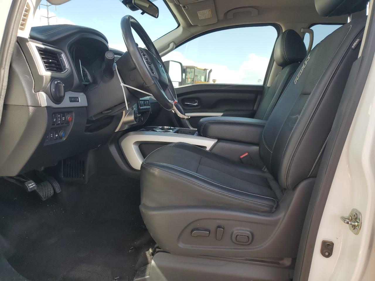 2017 Nissan Titan Xd Sl VIN: 1N6BA1F4XHN525617 Lot: 63040335