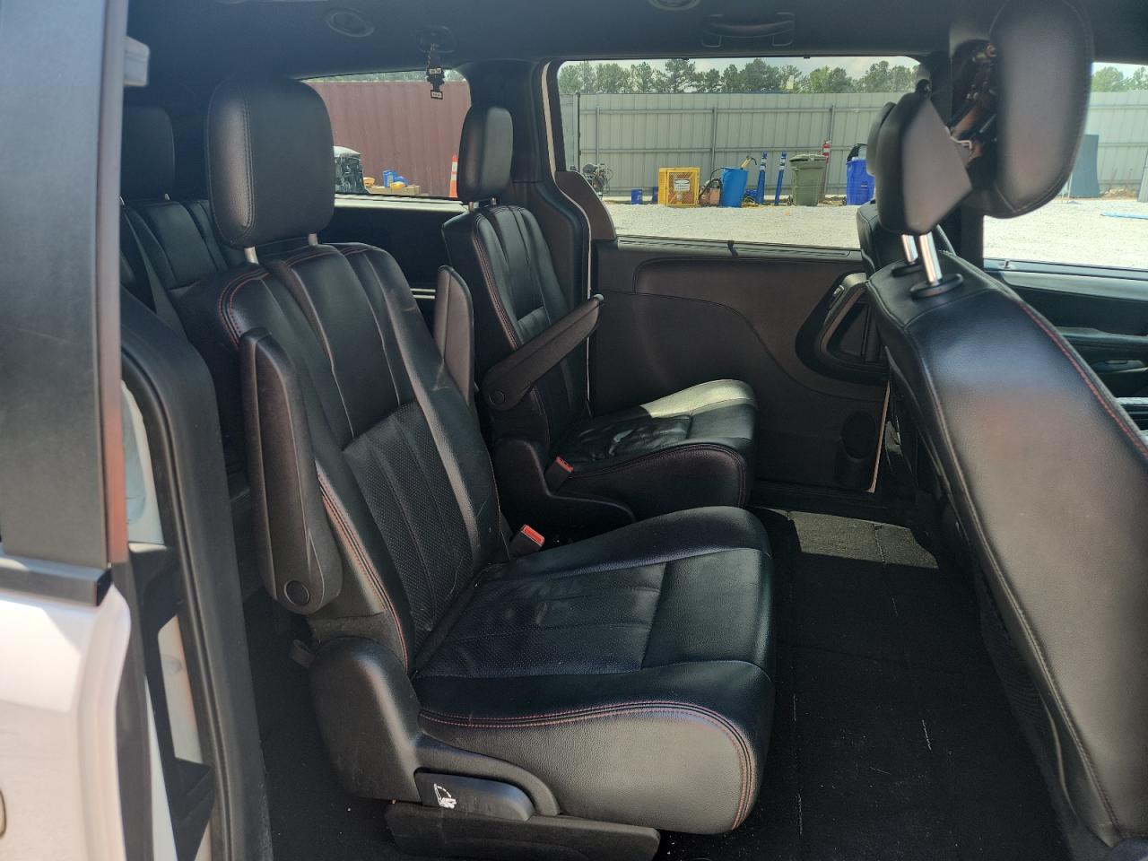 2016 Dodge Grand Caravan R/T VIN: 2C4RDGEG0GR375140 Lot: 61345715