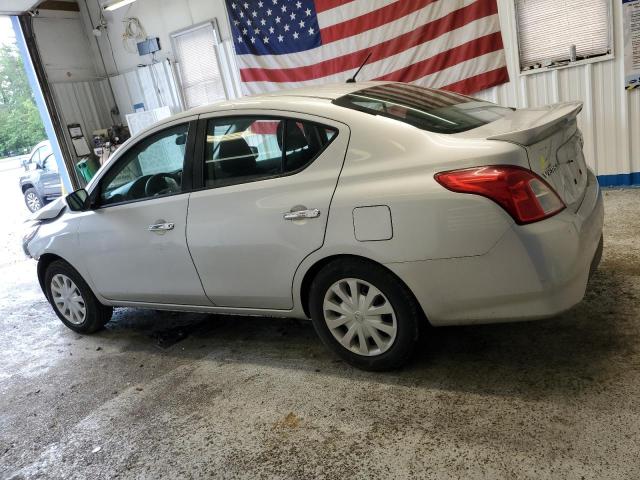  NISSAN VERSA 2017 Srebrny