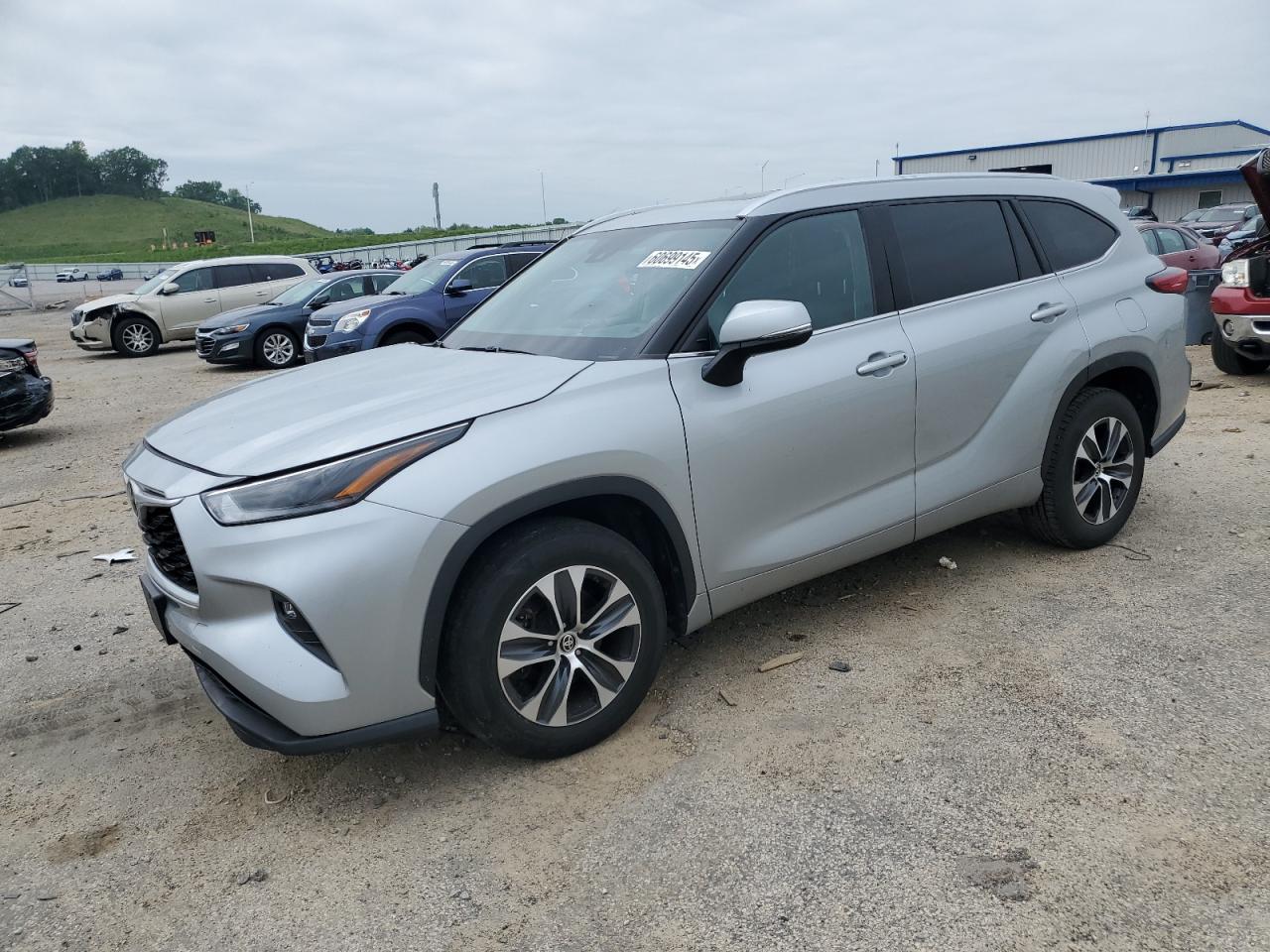 2021 Toyota Highlander Xle იყიდება Mcfarland-ში, WI - Front End
