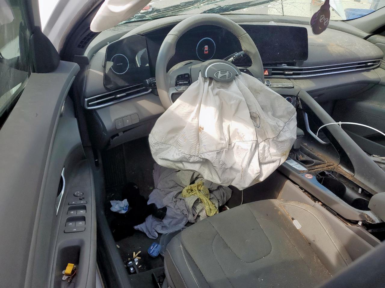 KMHLS4DG6SU964941 2025 Hyundai Elantra Sel