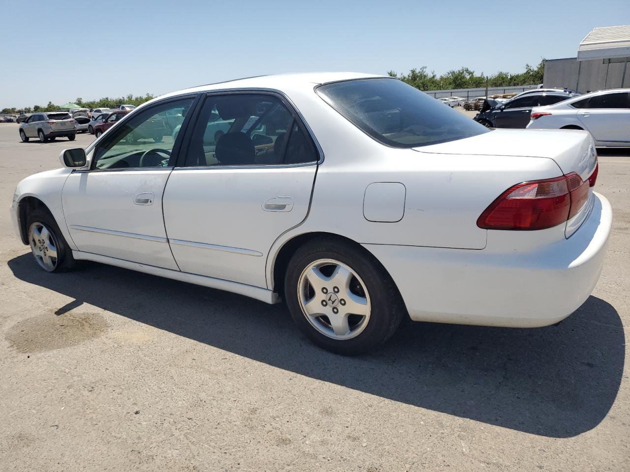 HONDA ACCORD 1999 VIN 1HGCG1658XA030838 фото 2