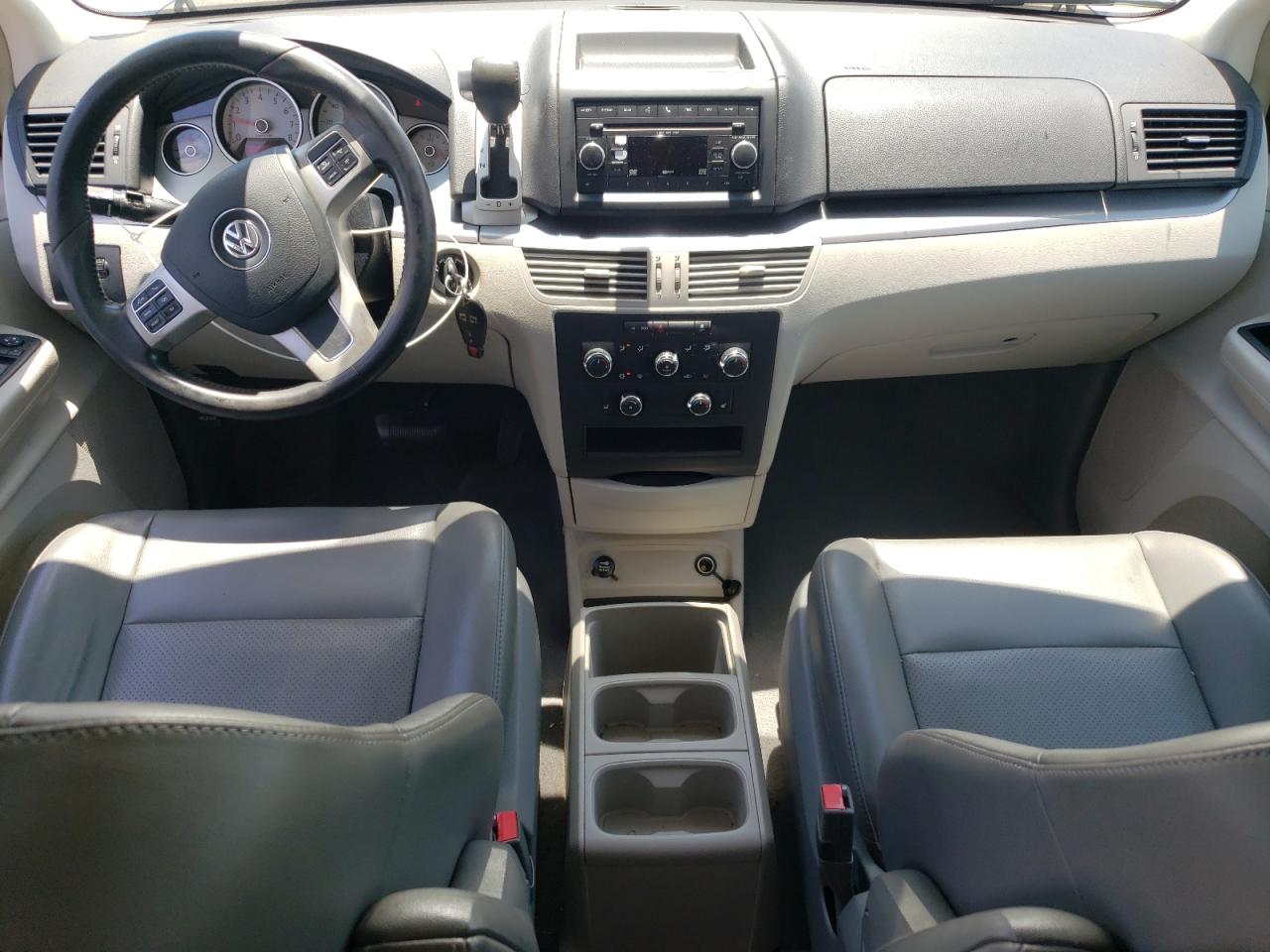 2011 Volkswagen Routan Se VIN: 2V4RW3DG2BR766535 Lot: 62953345