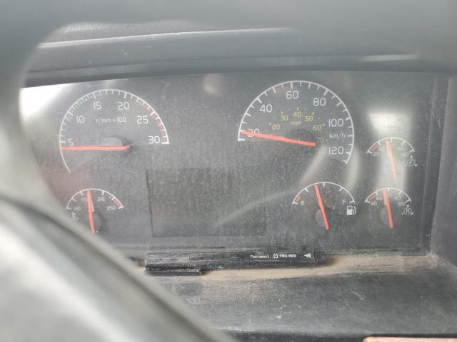 2005 VOLVO VHD   