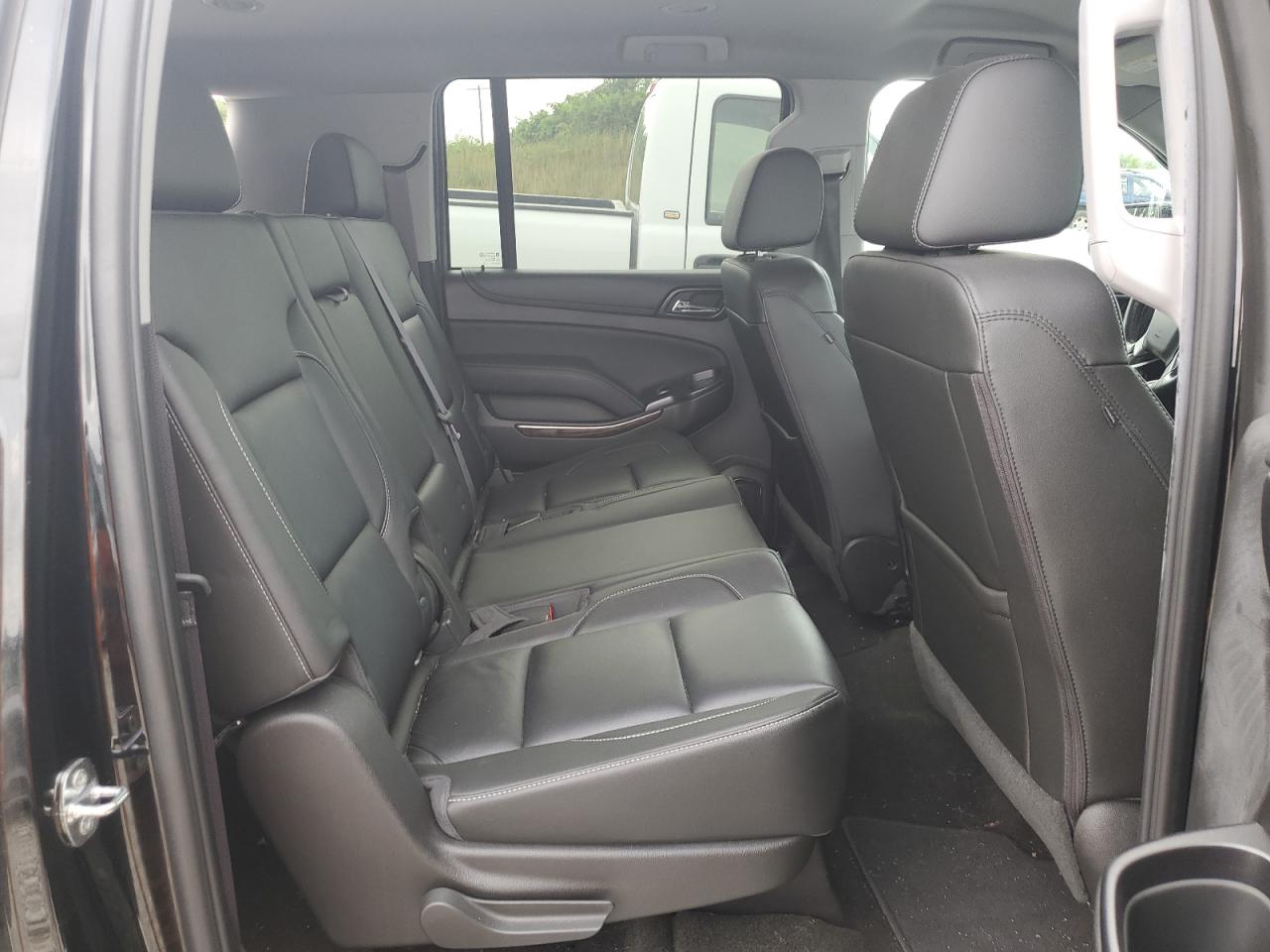 2017 Chevrolet Suburban K1500 Lt VIN: 1GNSKHKC6HR275735 Lot: 62699765