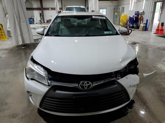  TOYOTA CAMRY 2016 Biały