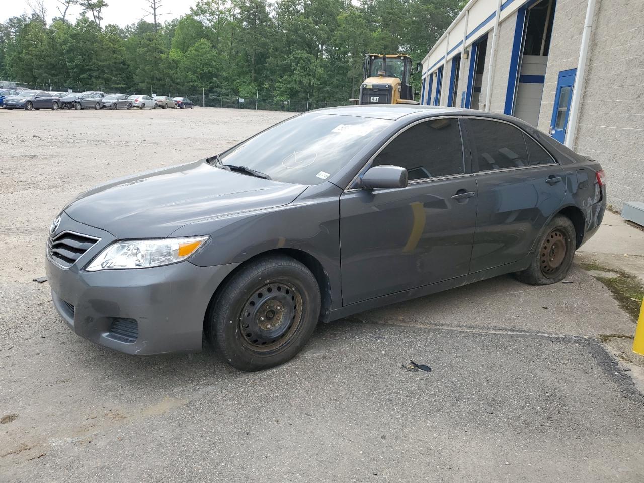 Sandston, VA에서 판매 중인 2011 Toyota Camry Base - Rear End