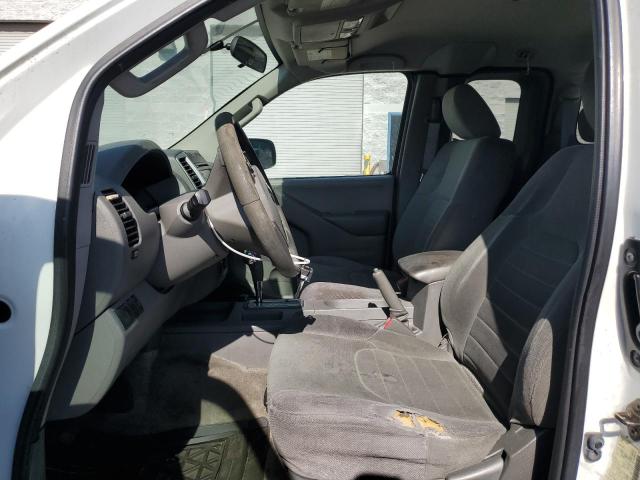 Pickups NISSAN FRONTIER 2015 Biały
