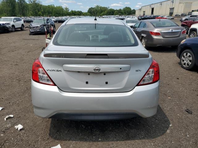  NISSAN VERSA 2019 Silver