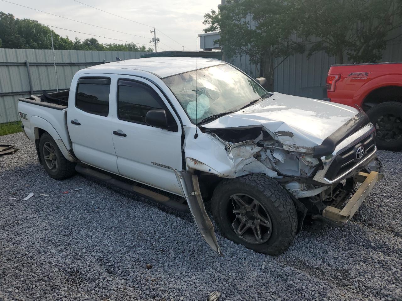TOYOTA TACOMA 2015 VIN 5TFLU4EN3FX132165 фото 4
