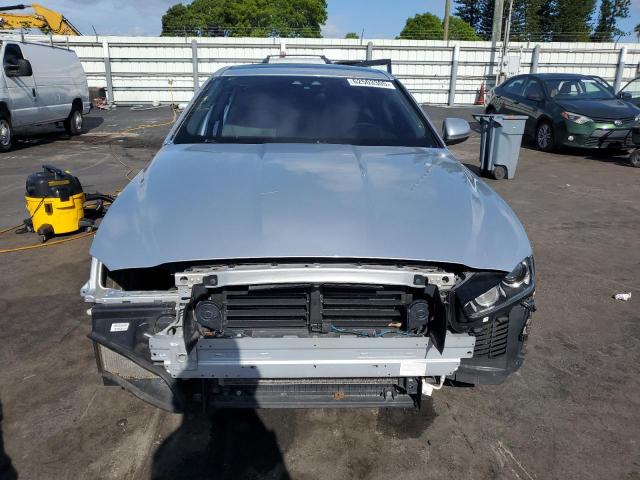  JAGUAR XE 2018 Silver