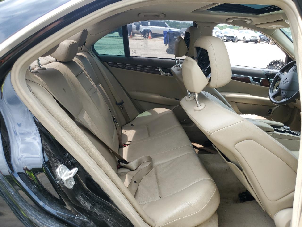 2011 Mercedes-Benz C 300 VIN: WDDGF5EB2BR154332 Lot: 61684625