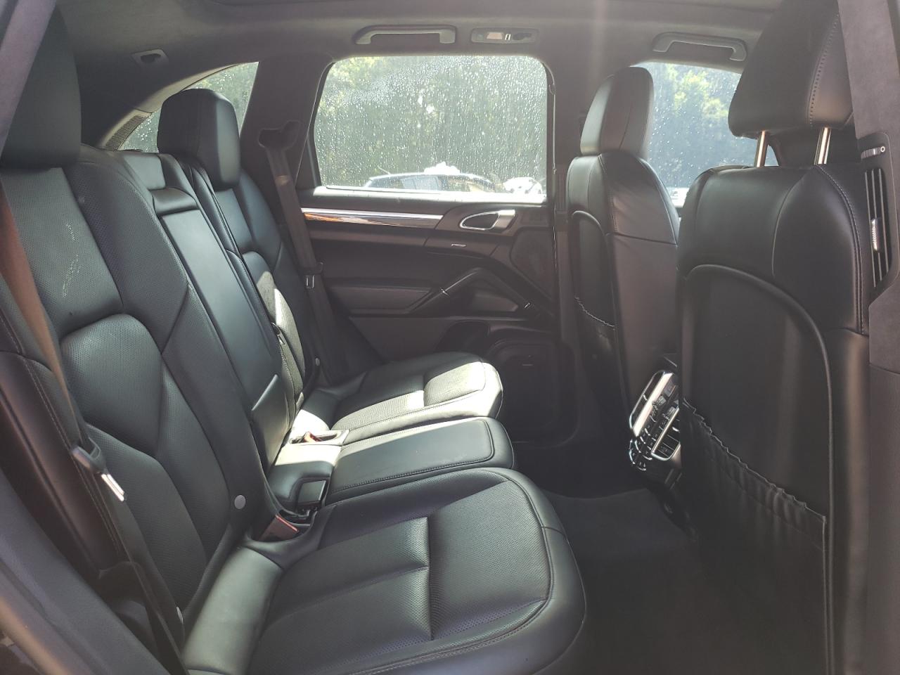 2017 Porsche Cayenne Turbo VIN: WP1AC2A28HLA92393 Lot: 62815215