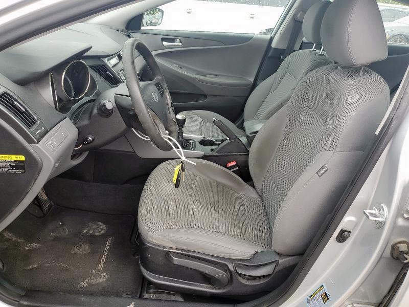  HYUNDAI SONATA 2012 Серебристый