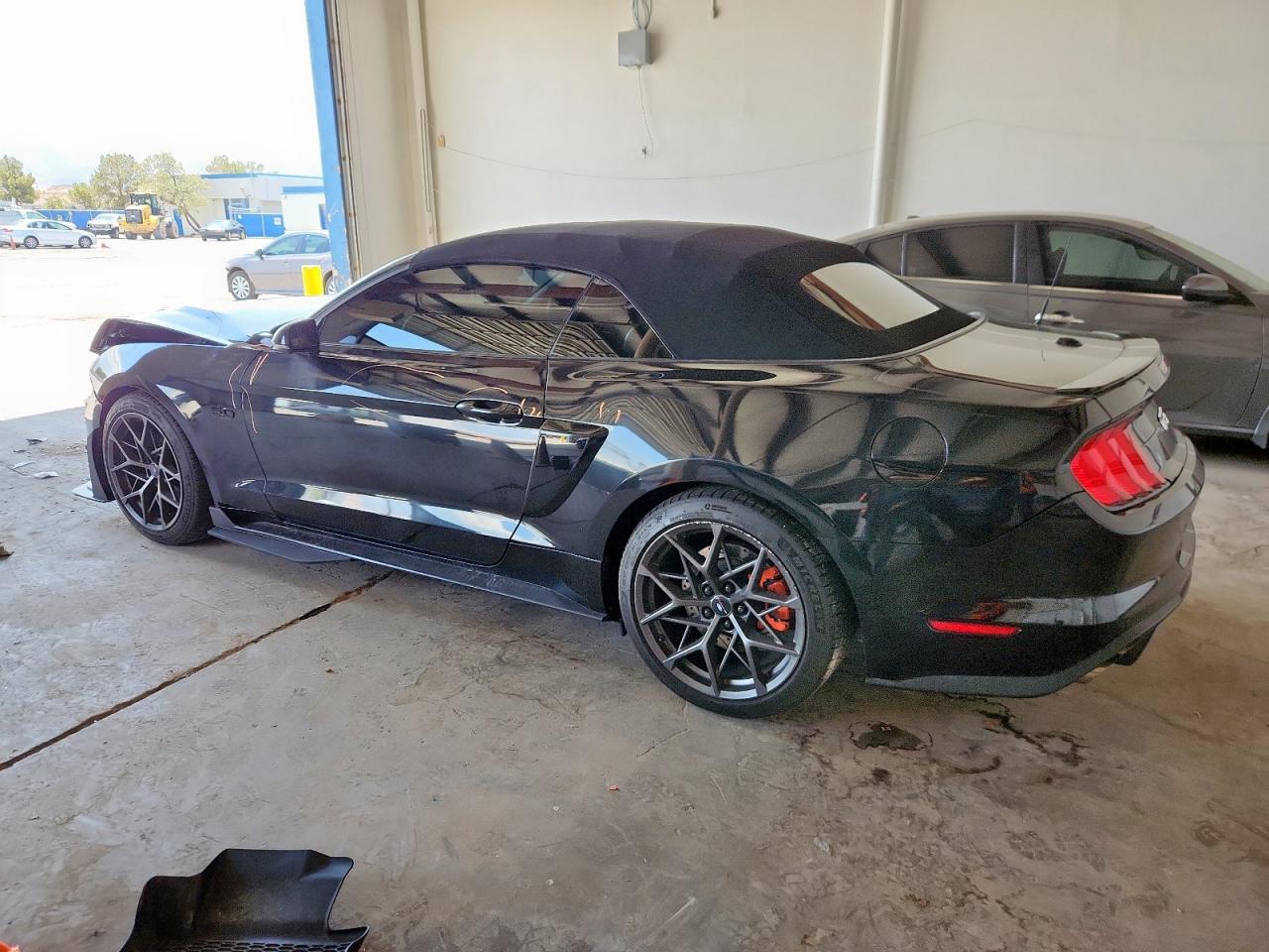 FORD MUSTANG 2019 VIN 1FATP8FF9K5158593 zdjęcie 2