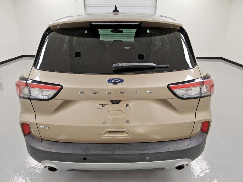  FORD ESCAPE 2021 Золотой