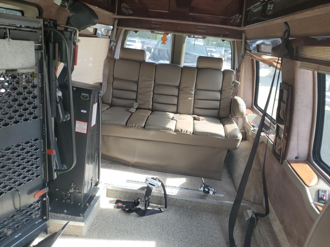 2001 Chevrolet Express G1500 VIN: 1GBFG15R211226625 Lot: 62291785