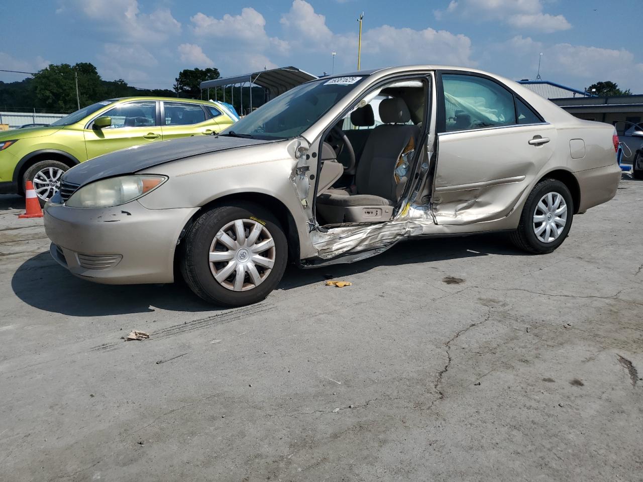 2005 Toyota Camry Le للبيع في Lebanon، TN - Side