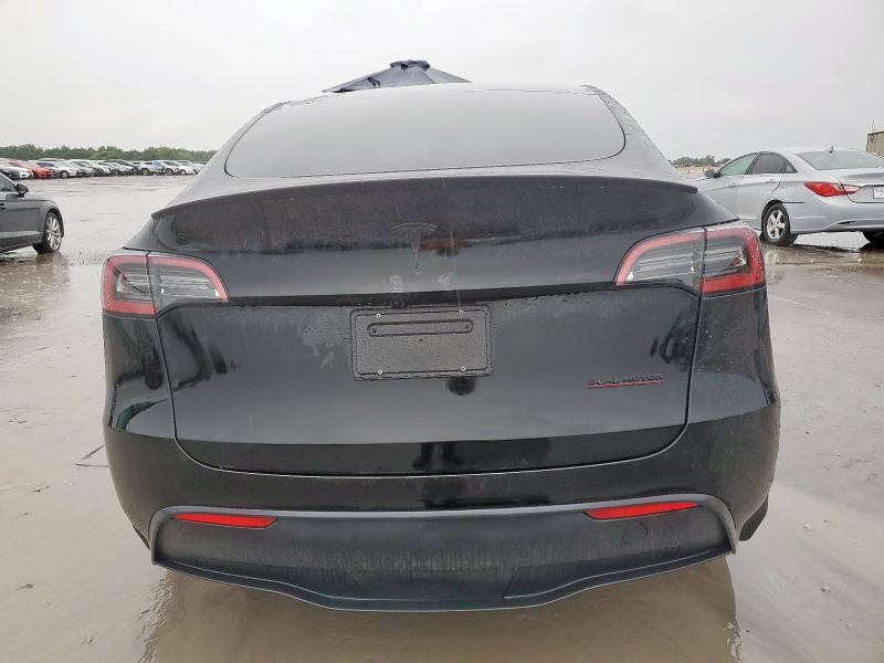  TESLA MODEL Y 2024 Чорний