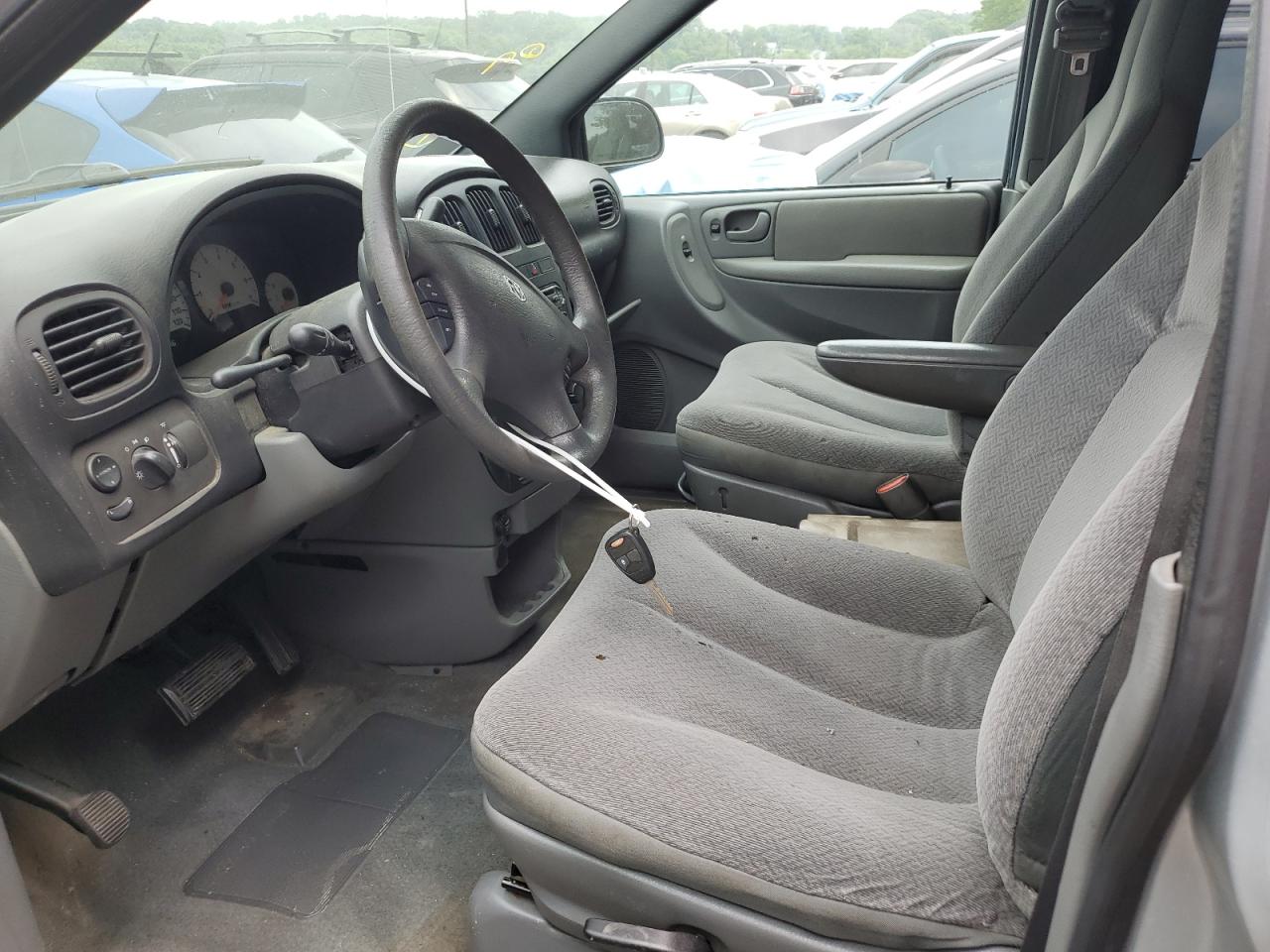 2005 Dodge Caravan Sxt VIN: 1D4GP45RX5B165500 Lot: 59680105