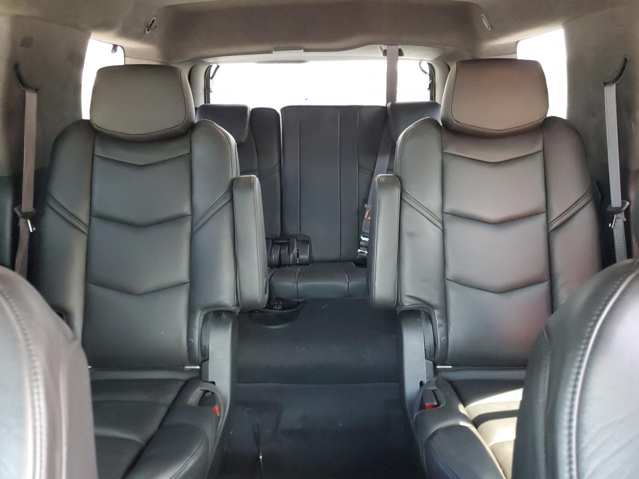 2016 Cadillac Escalade Platinum VIN: 1GYS4DKJ4GR212877 Lot: 61551265