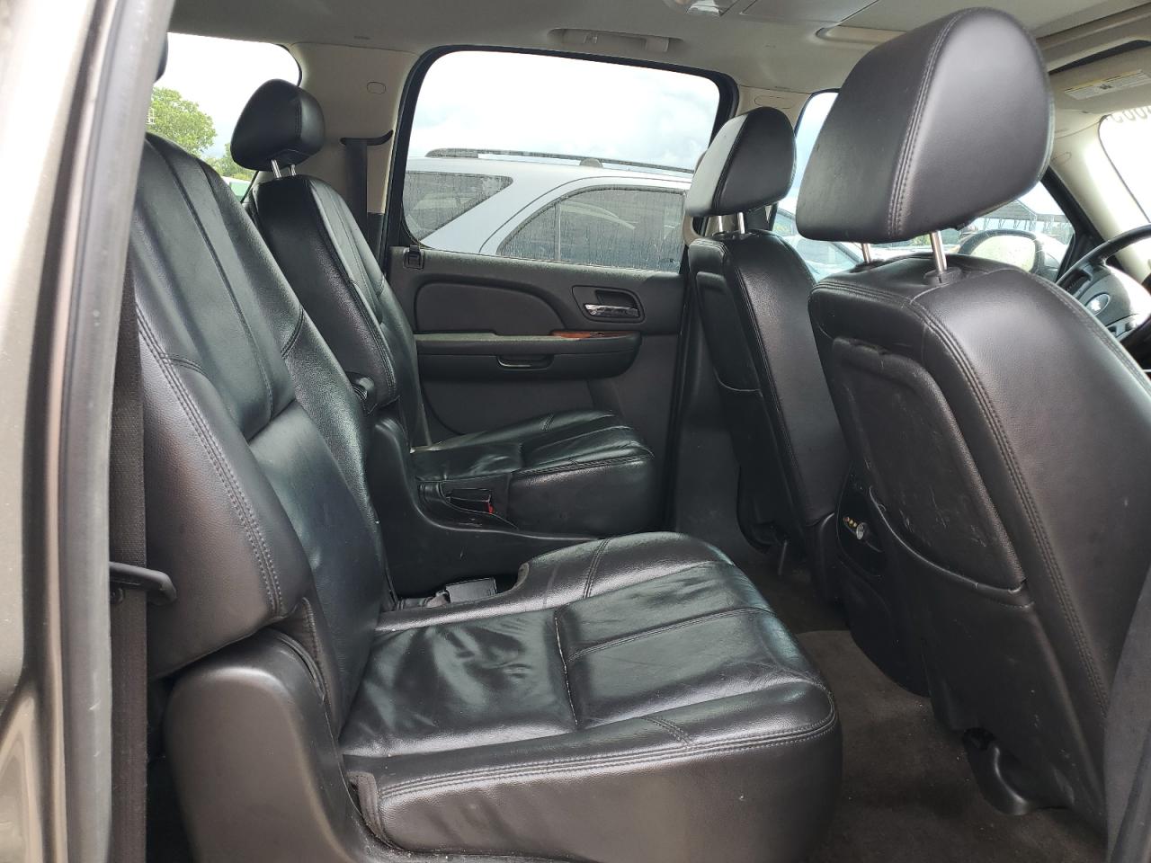 2008 Chevrolet Suburban K1500 Ls VIN: 3GNFK16338G184215 Lot: 61444685