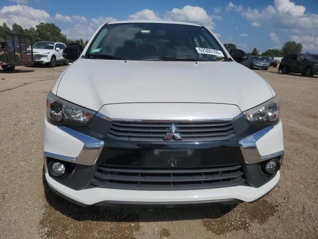  MITSUBISHI OUTLANDER 2017 Biały