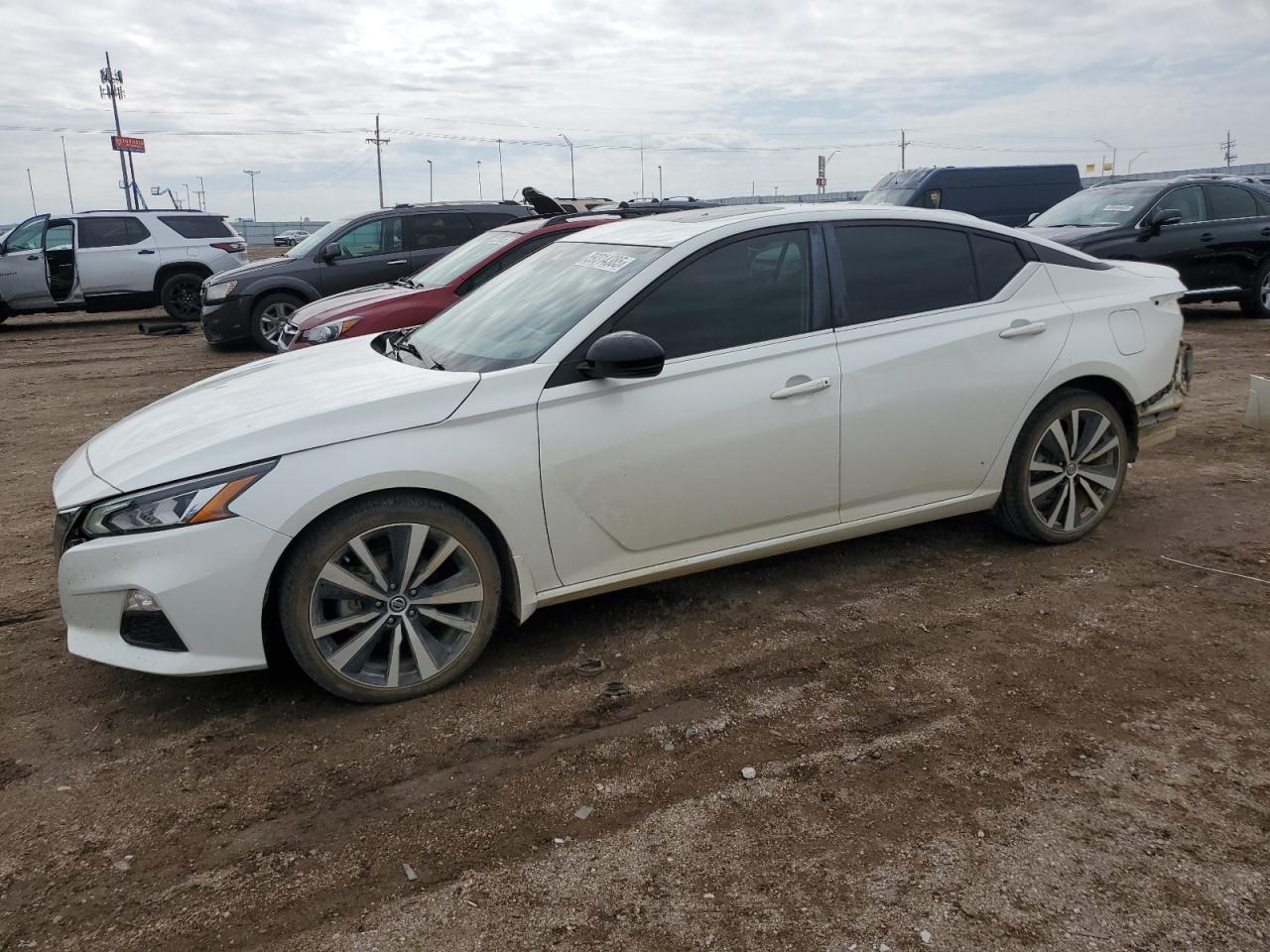 2020 Nissan Altima Sr for Sale in Greenwood, NE - Rear End