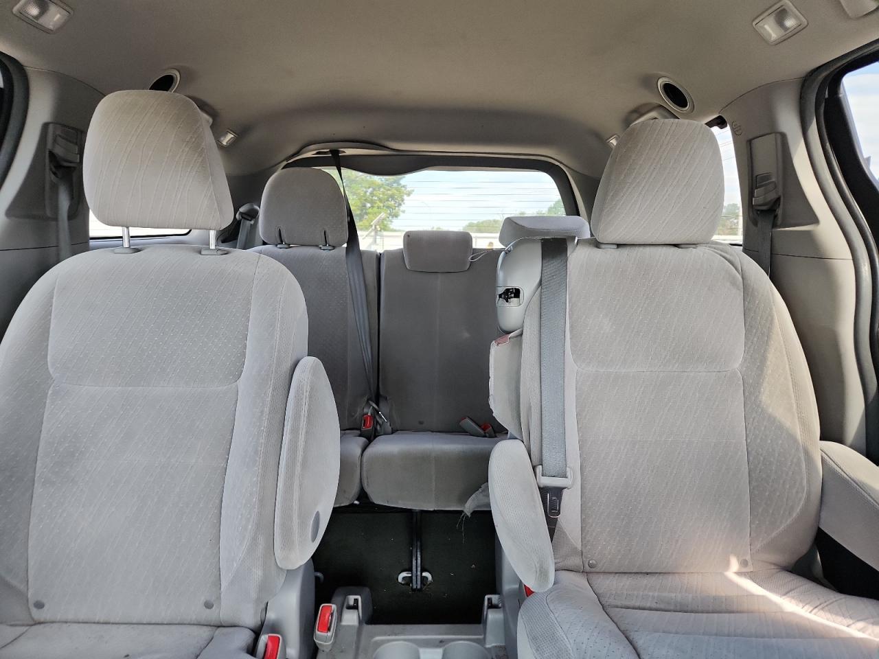 2017 Toyota Sienna Le VIN: 5TDKZ3DC0HS857819 Lot: 62381135