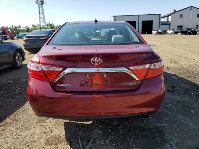  TOYOTA CAMRY 2017 Czerwony