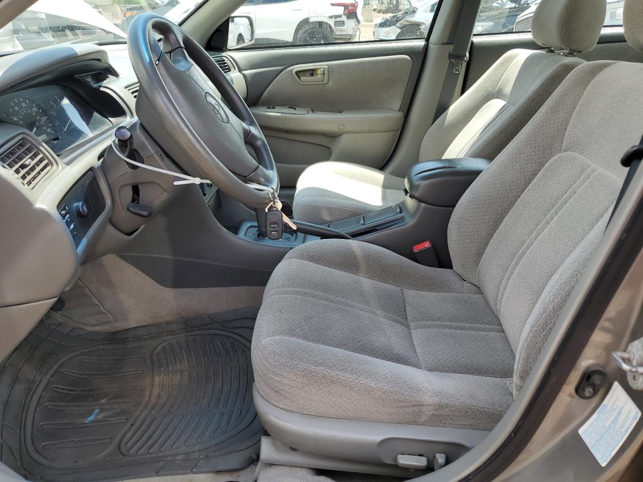 2000 Toyota Camry Ce VIN: 4T1BG22K2YU008129 Lot: 62219585
