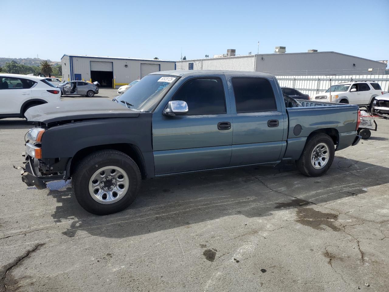 2006 Chevrolet Silverado 4.8L продається в Vallejo, CA - Front End