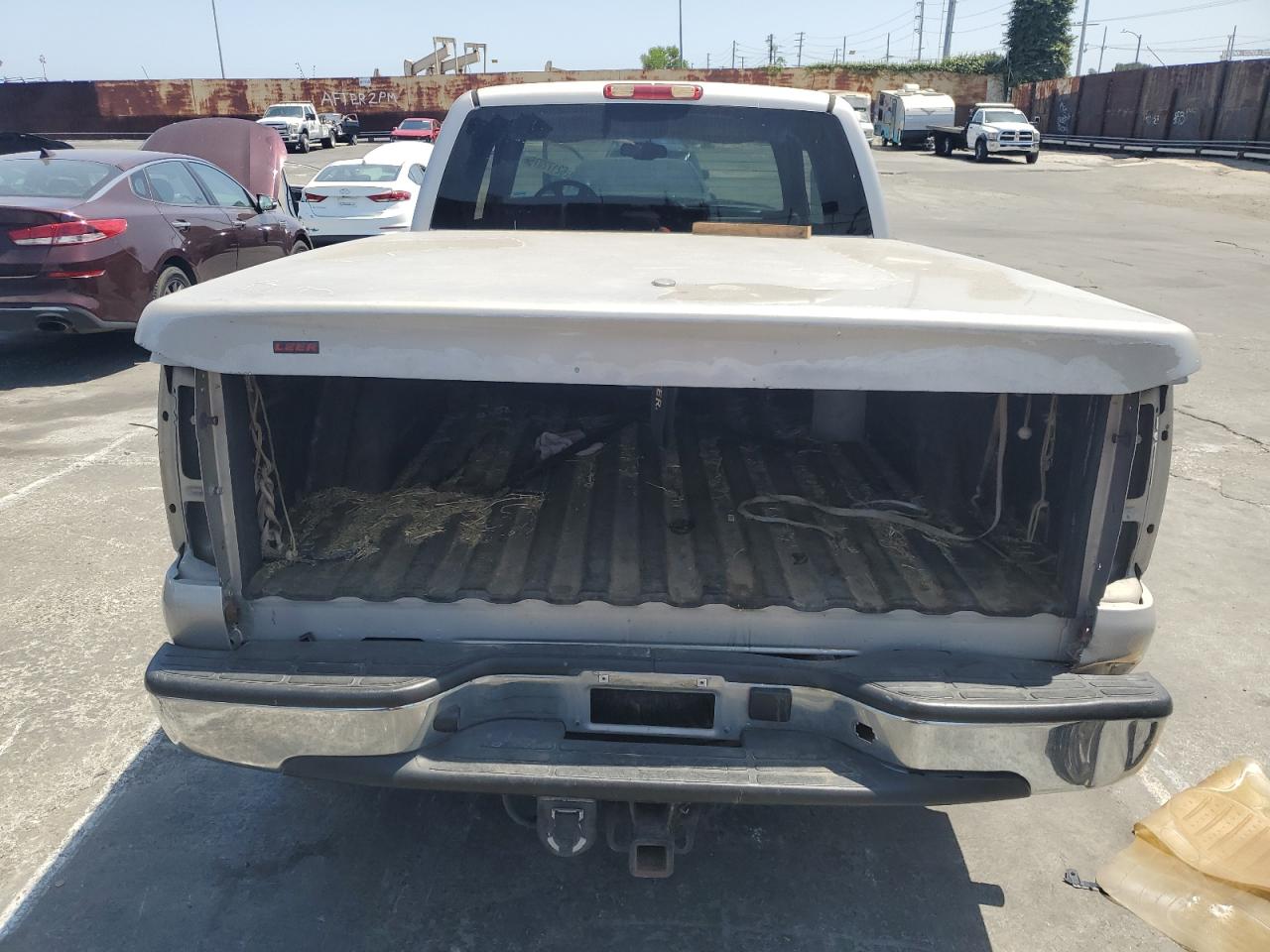 2004 GMC New Sierra C1500 VIN: 2GTEC19T041154105 Lot: 62172075