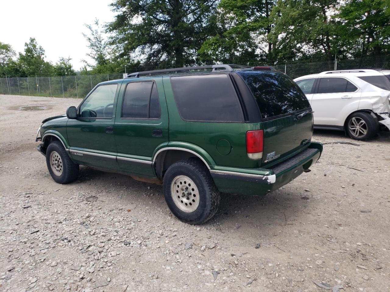 CHEVROLET BLAZER 1997 VIN 1GNDT13W4VK110812 фото 2