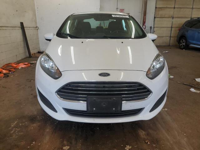  FORD FIESTA 2015 Biały