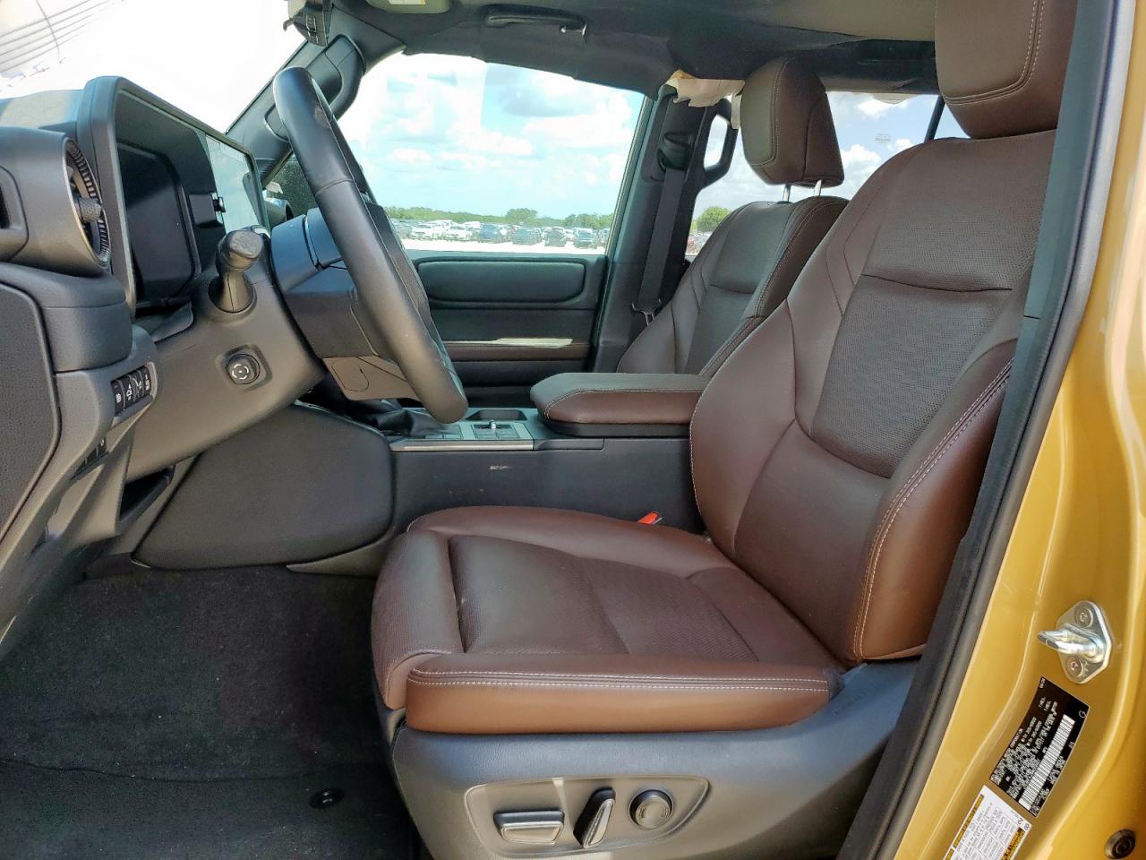 TOYOTA LAND CRUIS 2024 VIN JTEABFAJ3RK006901 photo 7