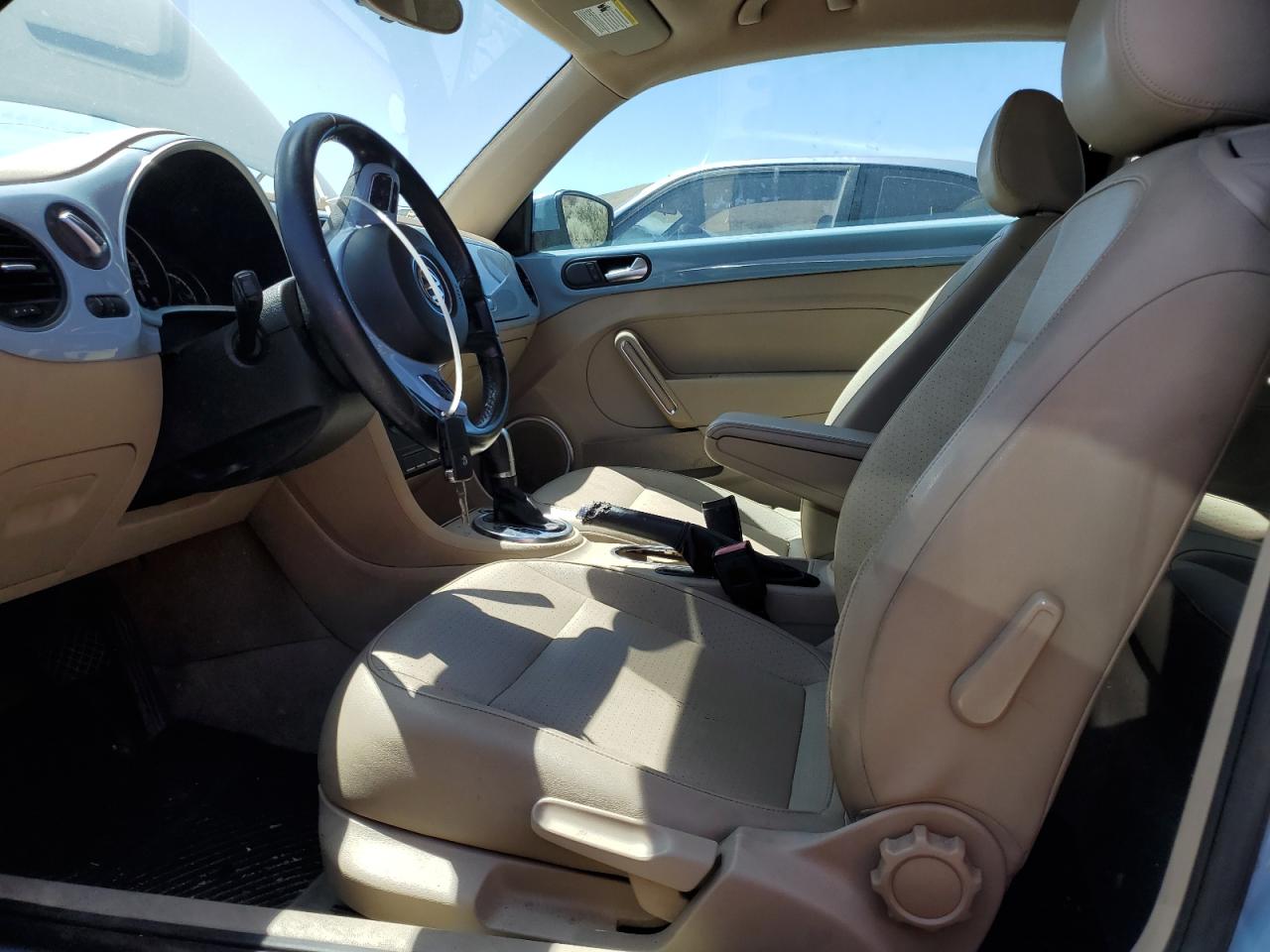 2015 Volkswagen Beetle 1.8T VIN: 3VWJ17AT1FM617221 Lot: 62307745