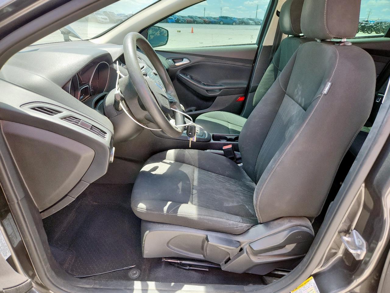 2015 Ford Focus Se VIN: 1FADP3K21FL348917 Lot: 62879145